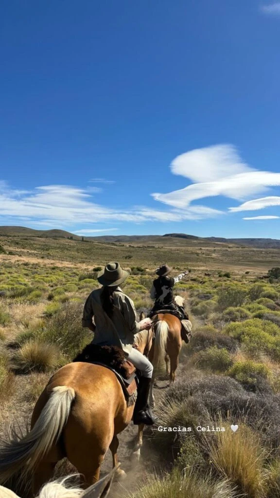 Las fotos de Juliana Awada cabalgando en la Patagonia