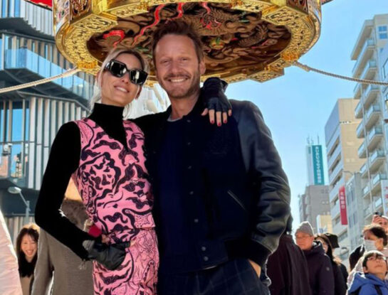 El look fashionista de Anita Espasandín para pasear por Tokio con Benjamín Vicuña