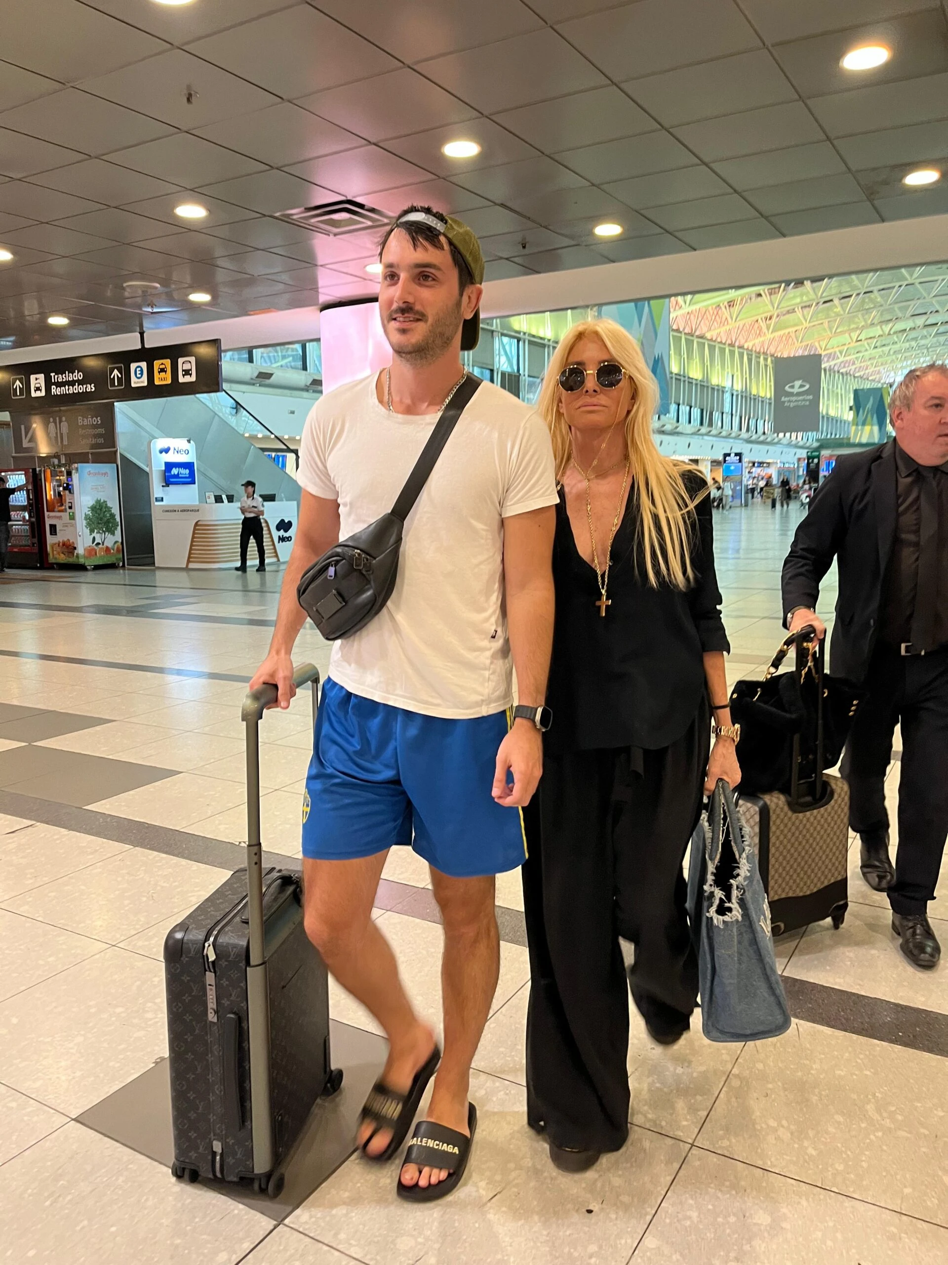 Mercedes ‘Mecha’ Sarrabayrouse y Manuel. Fotos: Carlos González.