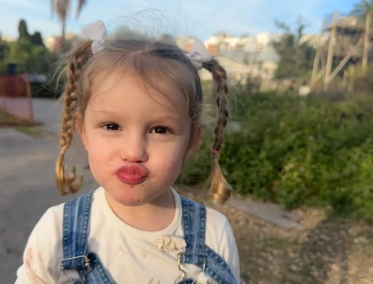 el adorable look playero de ana garcia moritan