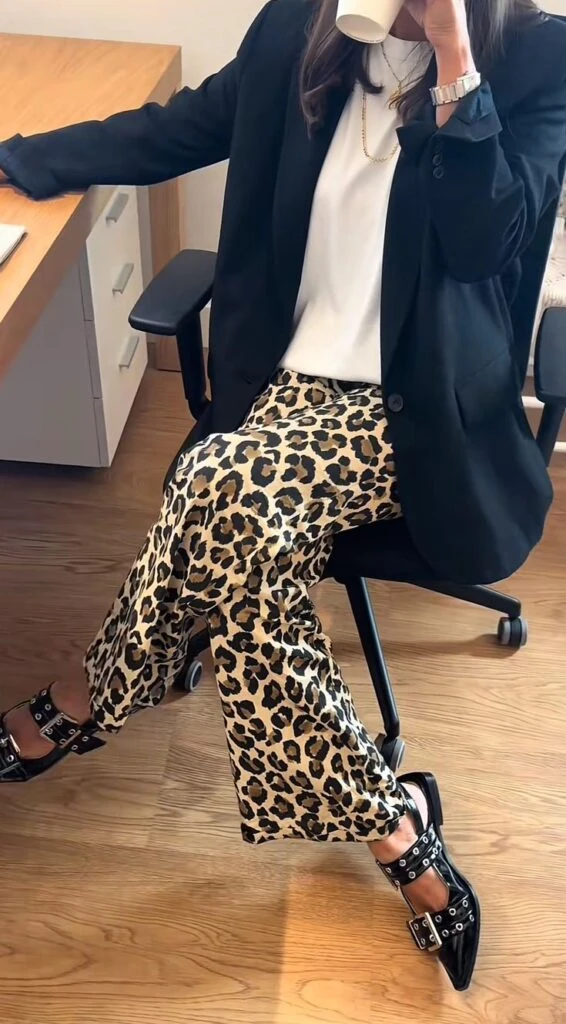 pantalón animal print