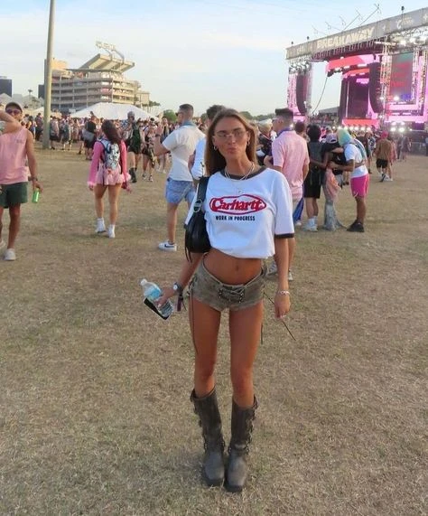 Looks con mini short para festivales