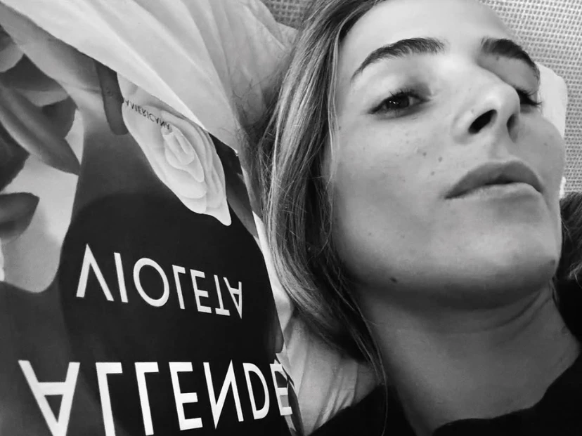 Ámbar de Benedictis lleva los accesorios más trendy de la temporada