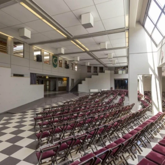 Así es el exclusivo colegio al que asiste Mirko