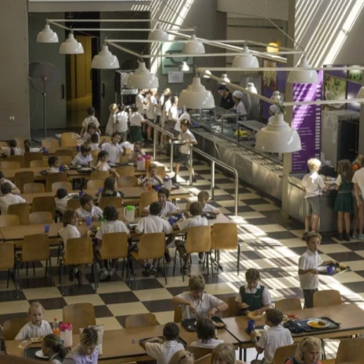 Así es el exclusivo colegio al que asiste Mirko