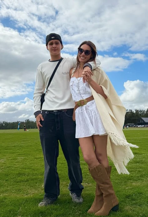 Bautista, compañero inseparable de Pampita en sus vacaciones