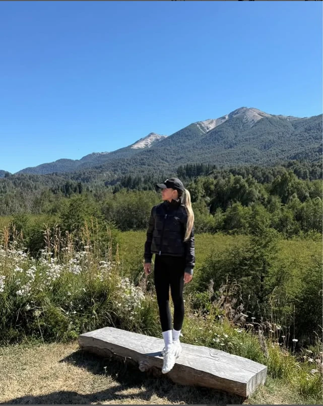 Las fotos del Kun Agüeros y Sofía Calzetti en la Patagonia