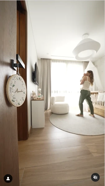 Maca Rinalidi mostró cómo quedó la habitación de Amanda, su bebita.