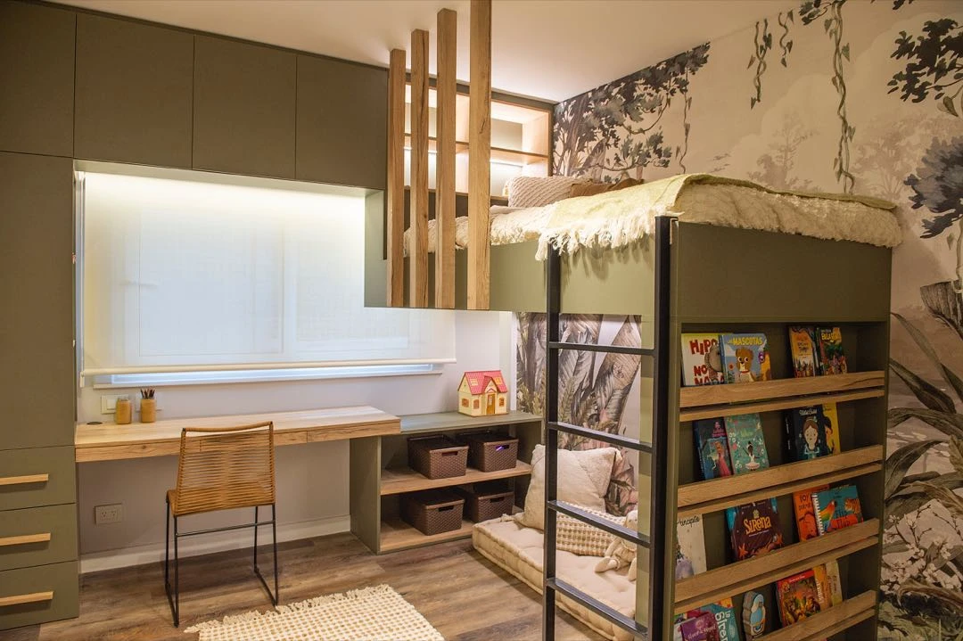 Un cuarto para niños con estética y personalidad, práctico y funcional. 