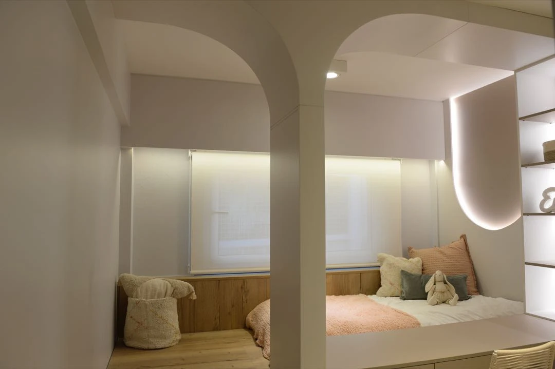 Con impronta orienta, un cuarto teen súper singular. 