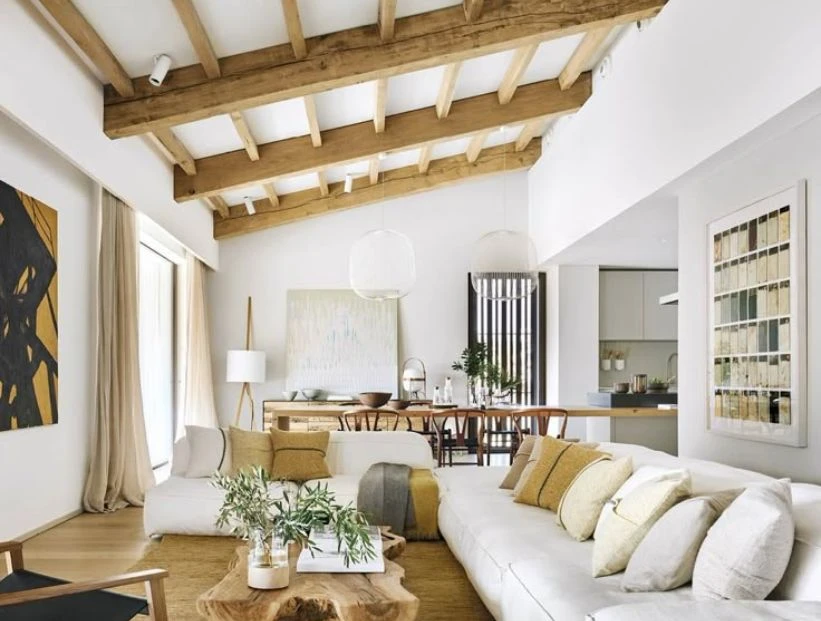 Alerta tendencia: las vigas de madera a la vista se imponen este 2025