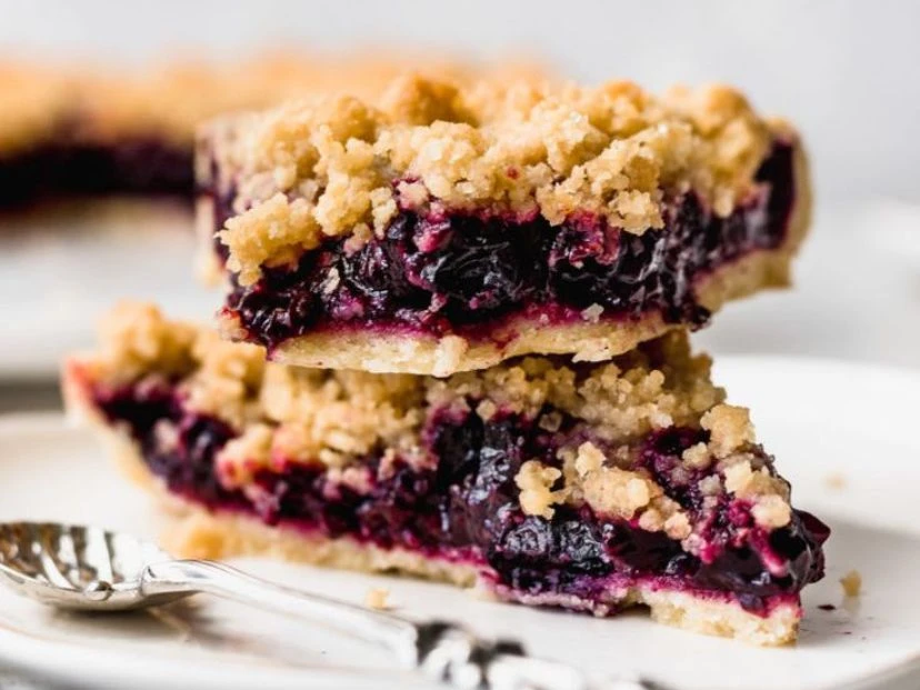 La receta de la tarta crumble de frutos rojos sin harina