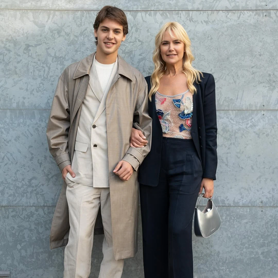 El look de tendencia de Valeria Mazza para el desfile de Armani en Milán