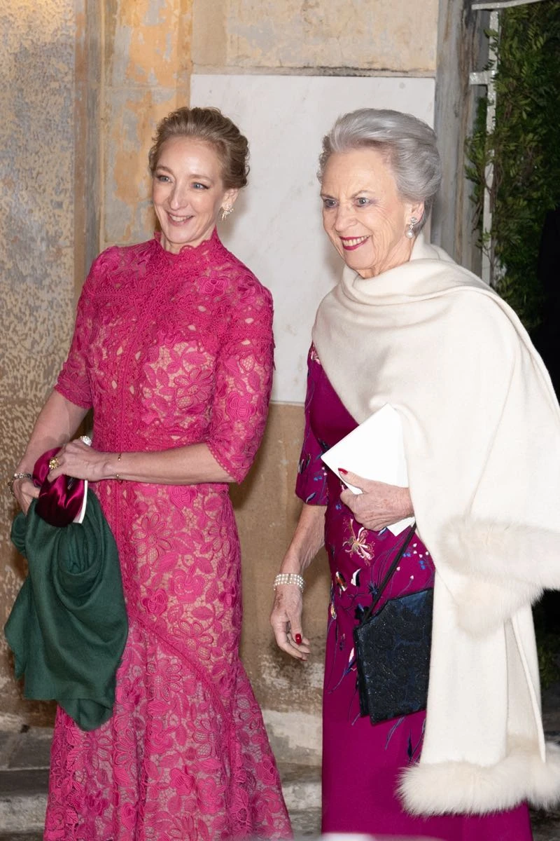 La princesa Benedikte y su hija la princesa Alexandra de Sayn-Wittgenstein-Berleburg