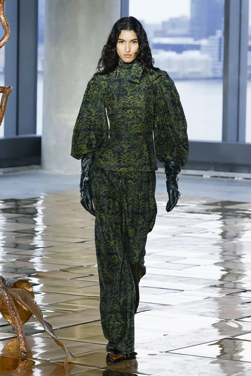 Desfile colección otoño invierno de Ulla Johnson en NYFW