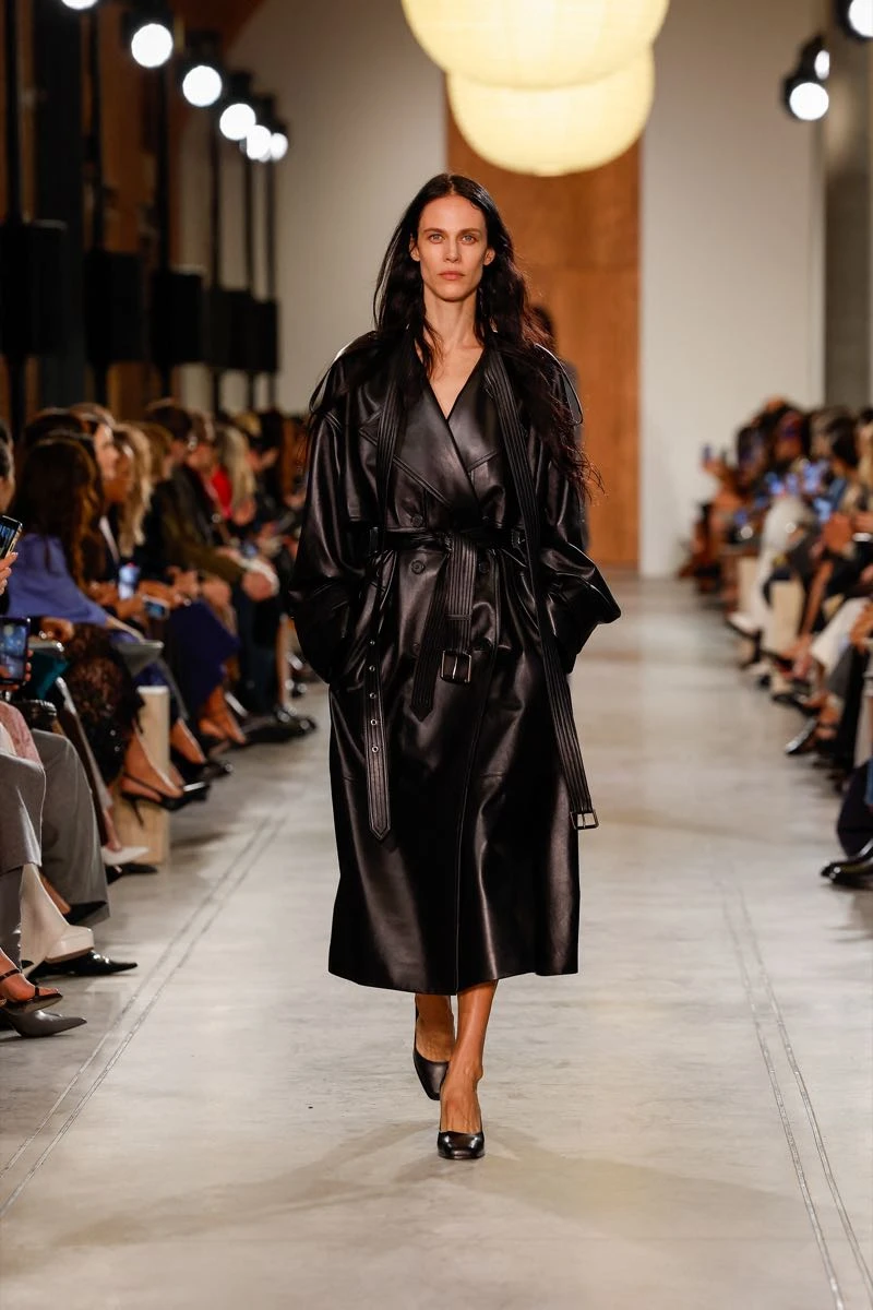 Desfile de la colección otoño invierno 2025 de Michael Kors en NYFW
