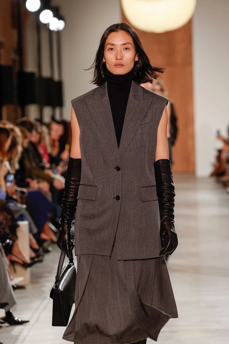 Desfile de la colección otoño invierno 2025 de Michael Kors en NYFW