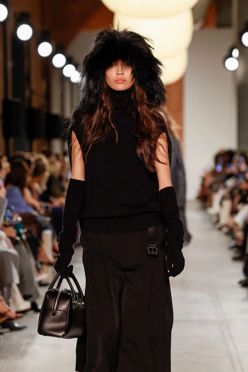 Desfile de la colección otoño invierno 2025 de Michael Kors en NYFW