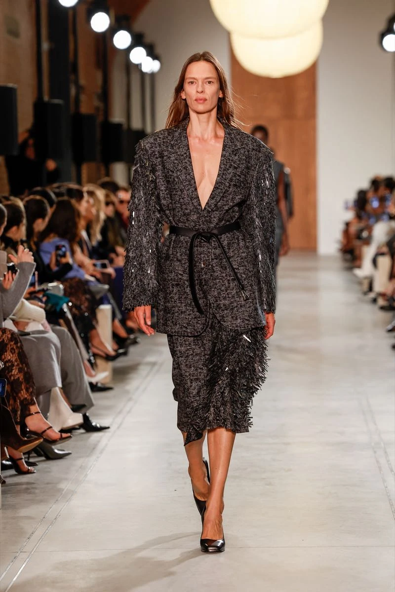 Desfile de la colección otoño invierno 2025 de Michael Kors en NYFW
