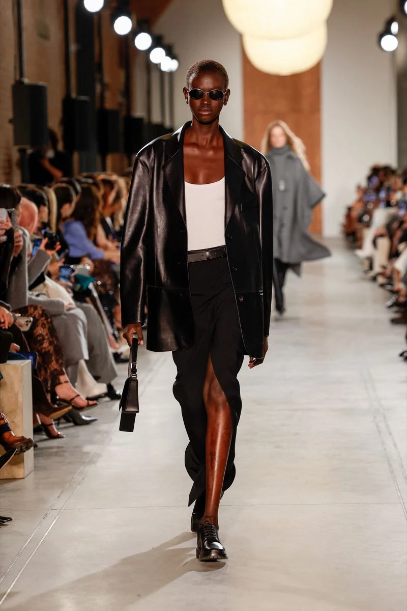 Desfile de la colección otoño invierno 2025 de Michael Kors en NYFW