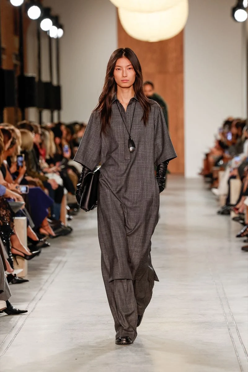 Desfile de la colección otoño invierno 2025 de Michael Kors en NYFW