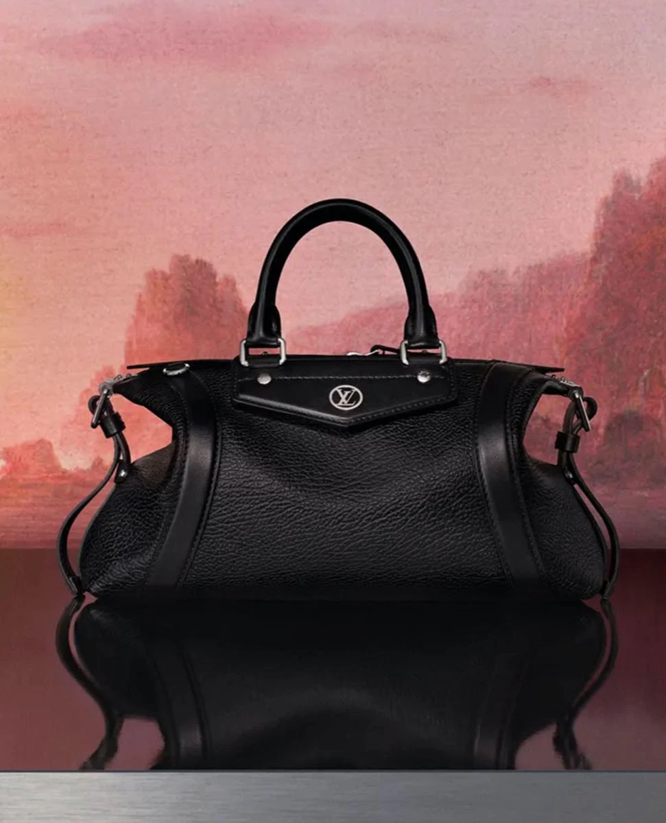 Louis Vuitton reinventa el lujo con el bolso ‘LV Biker’