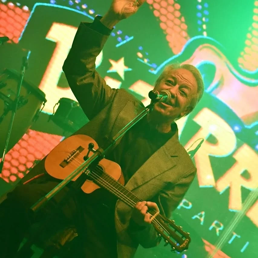 La resiliente afirmación de Donald, el popular cantante Ni el Parkinson, ni el cáncer van a poder con mi alma