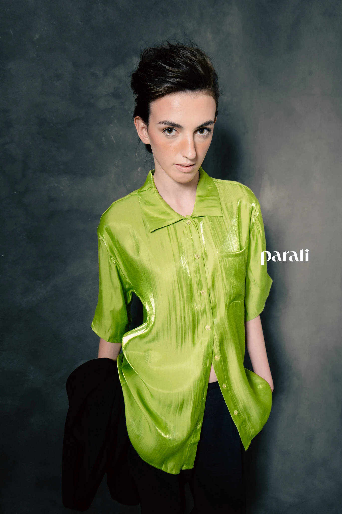 Tailleur de lino de saco oversize y pantalón ancho y camisa de satin @laspepasinst