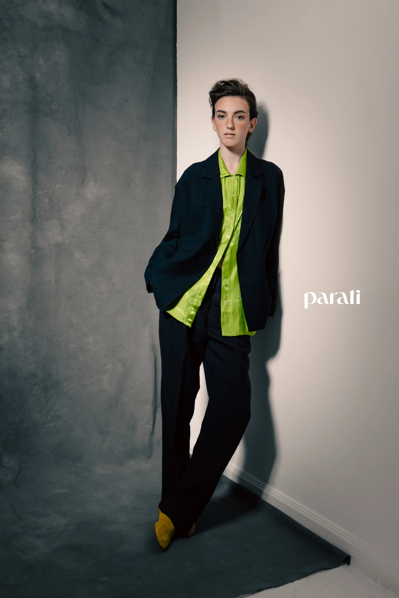 Tailleur de lino de saco oversize y pantalón ancho y camisa de satin @laspepasinst