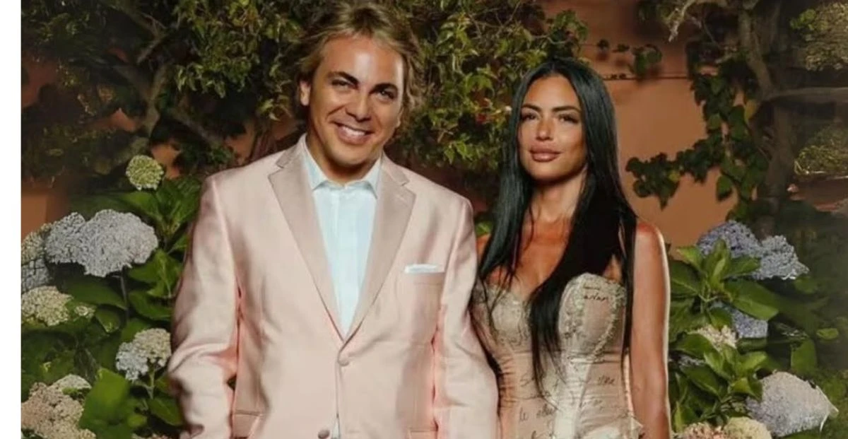 Cristian Castro anunció que se casará con Mariela Sánchez