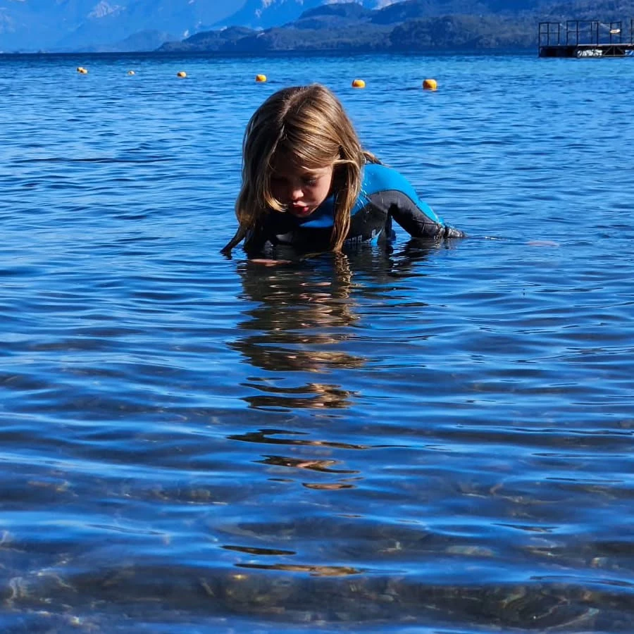 Benjamín Vicuña viajó con sus hijos más chicos, Magnolia y Amancio