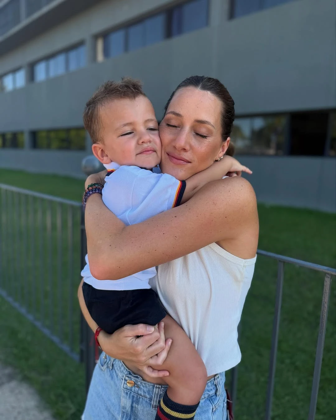 La emoción de Mica Viciconte y de Fabián Cubero en el primer día de clases de Luca, su hijo