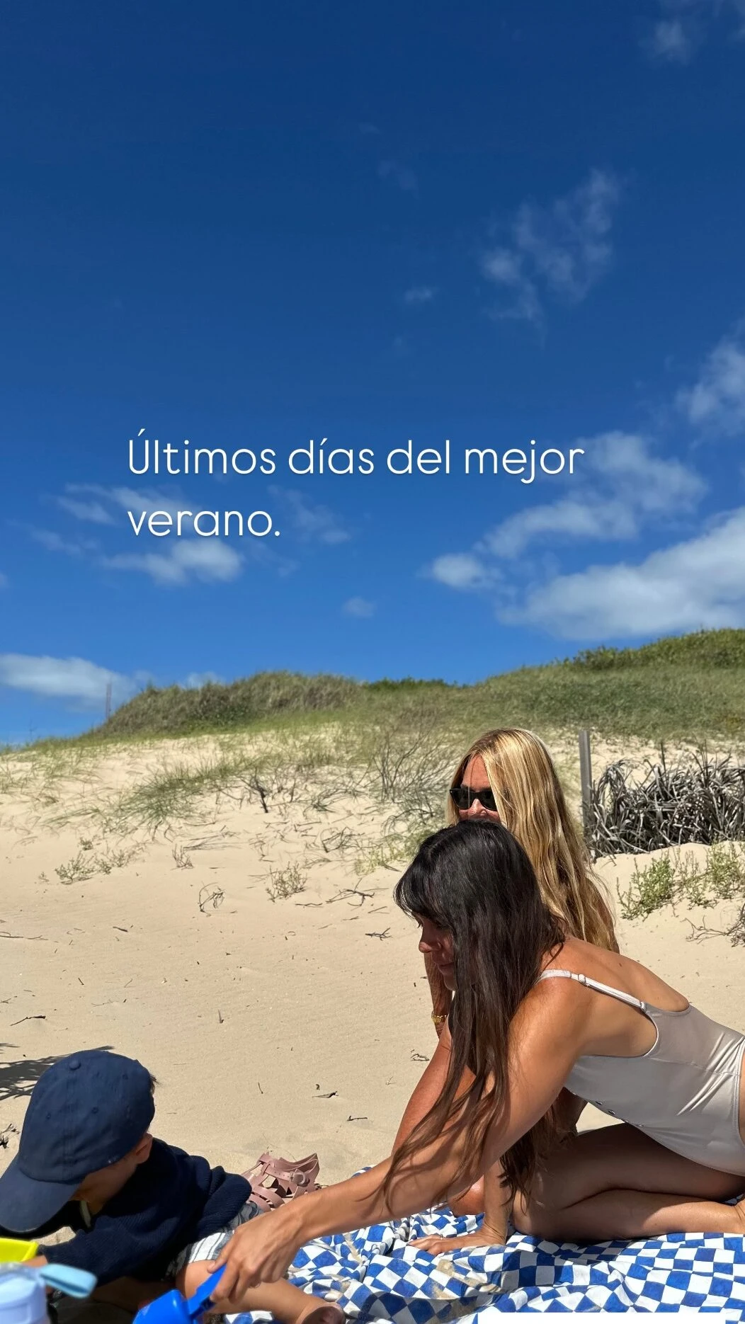 Las fotos de las vacaciones de la trilliza María Emilia junto a su hija Sonia Zavaleta. Foto: IG.