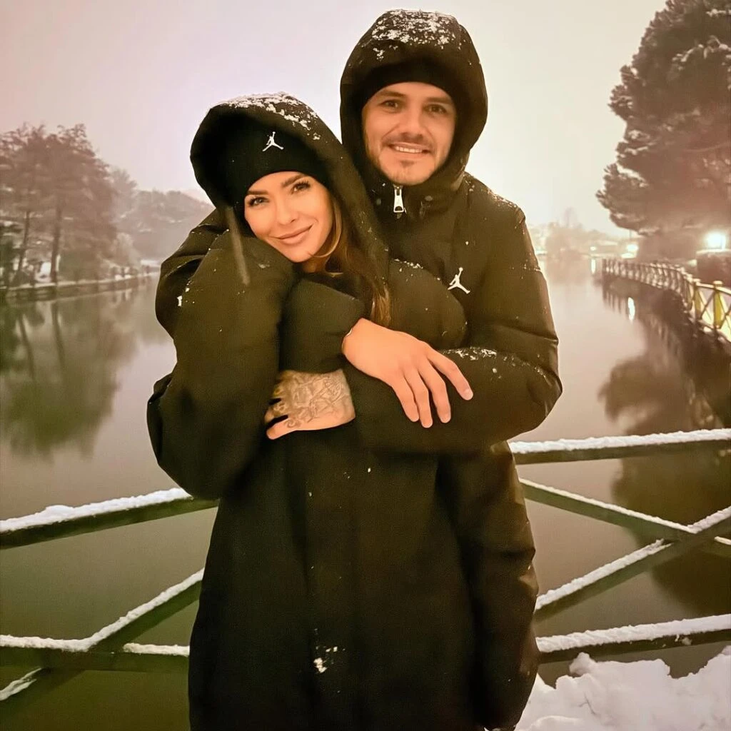 mauro icardi y la china suárez en turquía