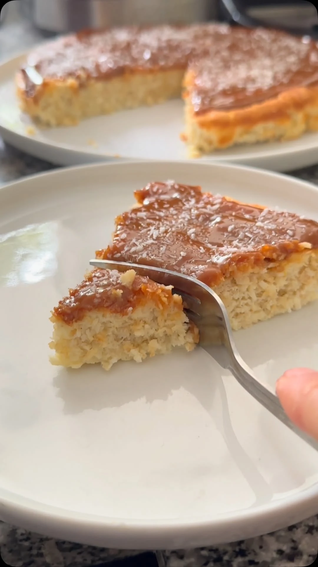 Tarta de coco y dulce de leche: la versión saludable ideal para la merienda