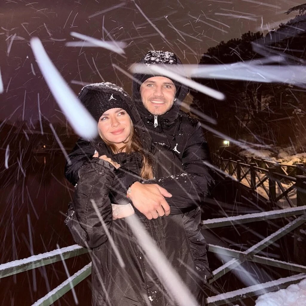 mauro icardi y la china suárez en turquía