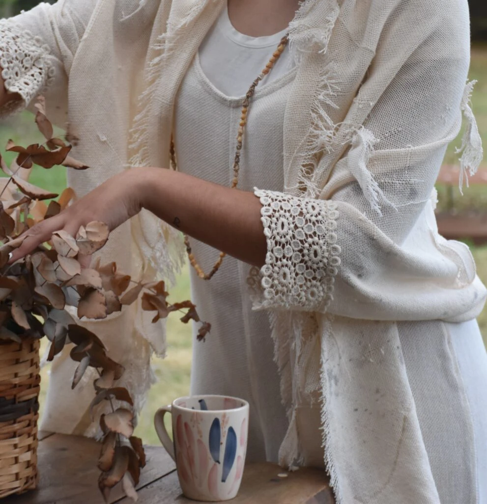 telas de queso artesanal rescatadas se convierten en diseño de autor 