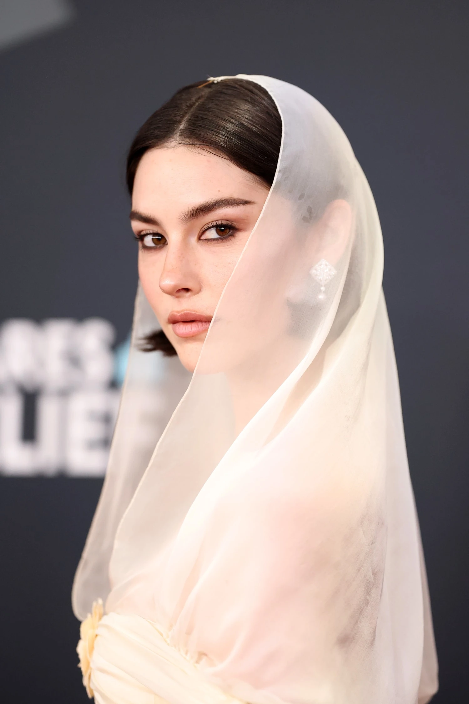 Make up clean girl y joyas de lujo