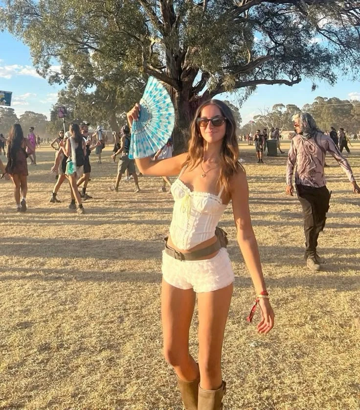 Looks con mini short para festivales