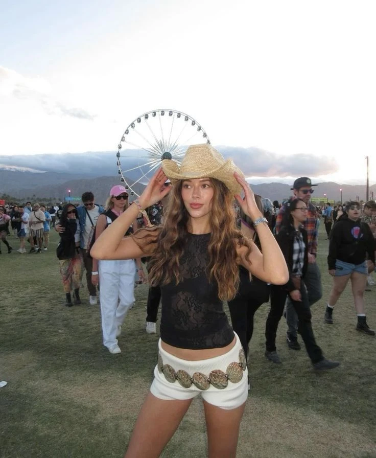 Looks con mini short para festivales