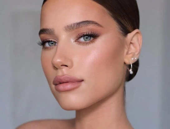 ¡Adiós papada! Yoga facial para un rostro definido