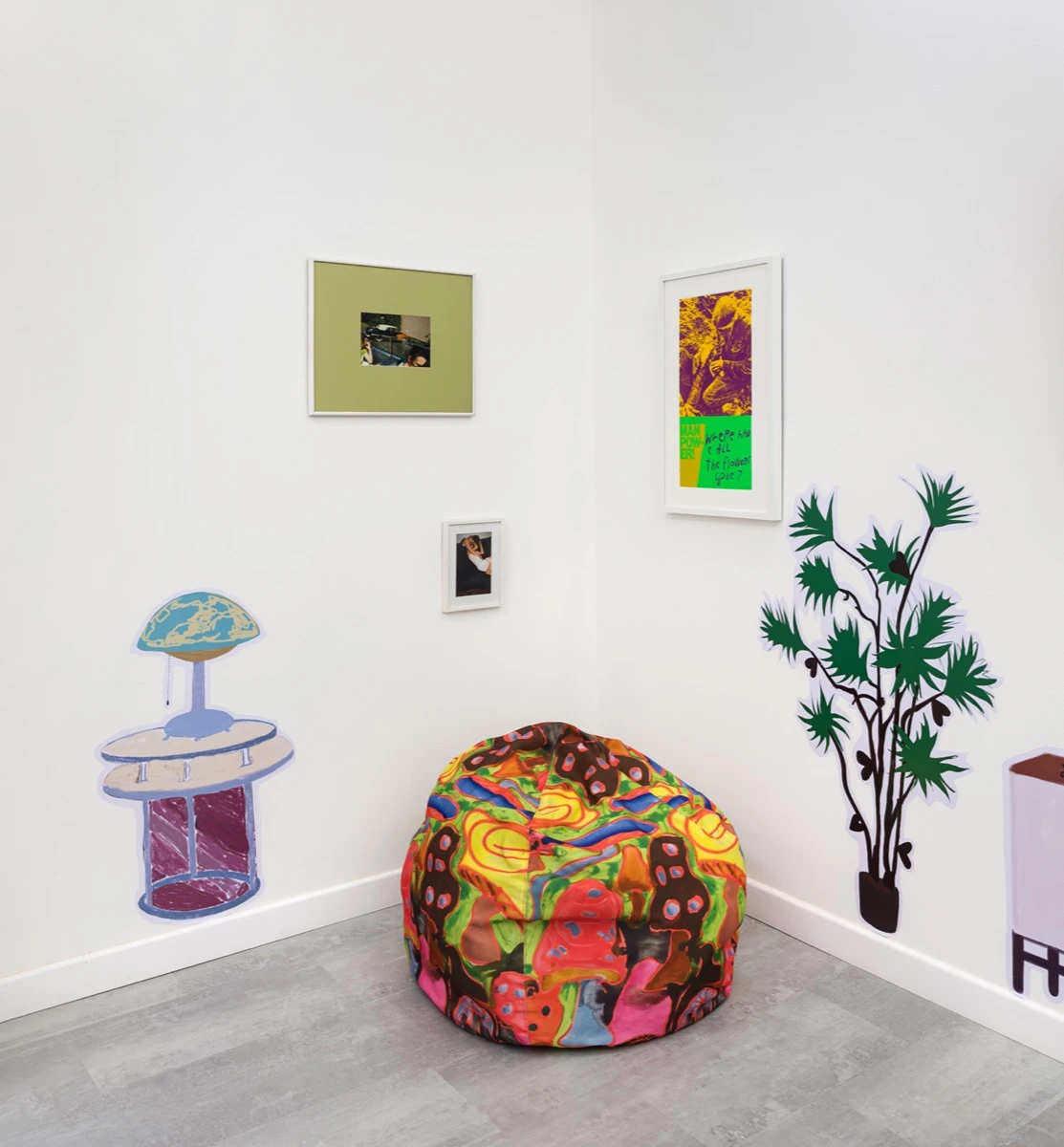 Lo que sobresale es la selección de obras de la colecciondm elegidas por Santiago Paredes. 