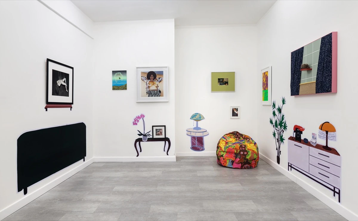 Los objetos toman el rol protagónico en la obra más reciente de Santiago Paredes. 