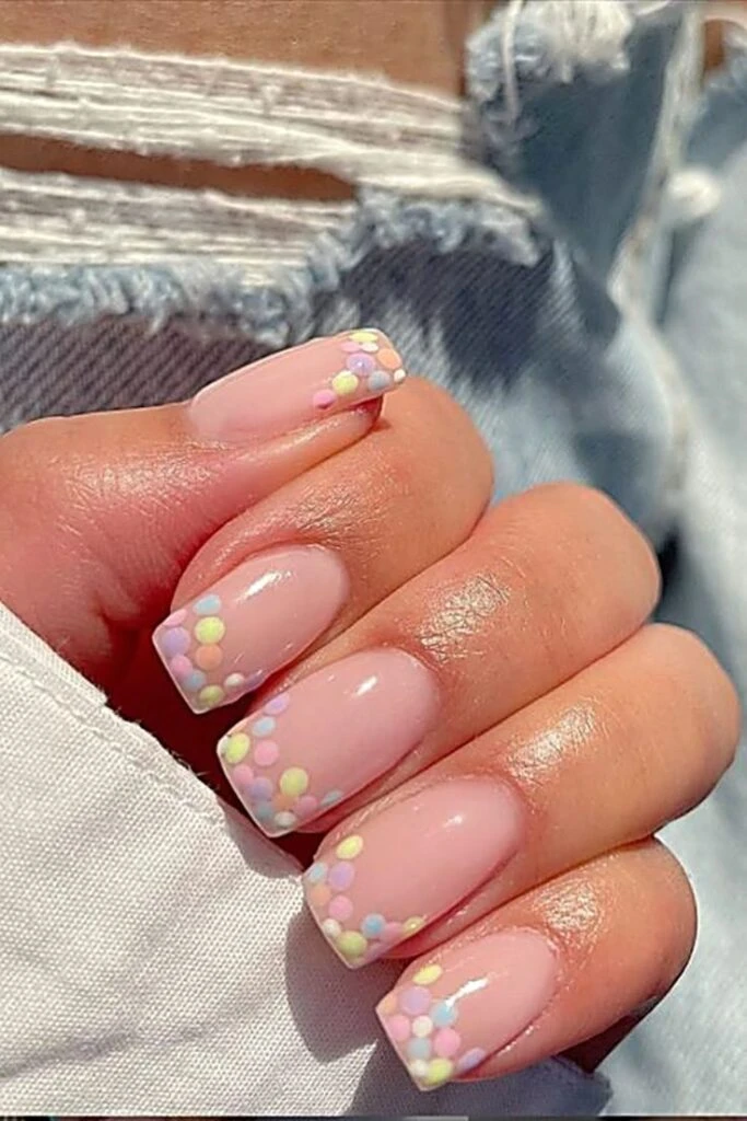 Dotting nail art