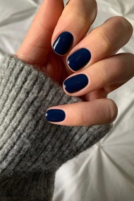 7 estilos en uñas elegantes y trendy para recibir el otoño red nails