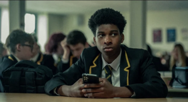 "Adolescencia" y el (peligroso) lenguaje de las redes sociales: incels, la regla del 80/20 y la manósfera