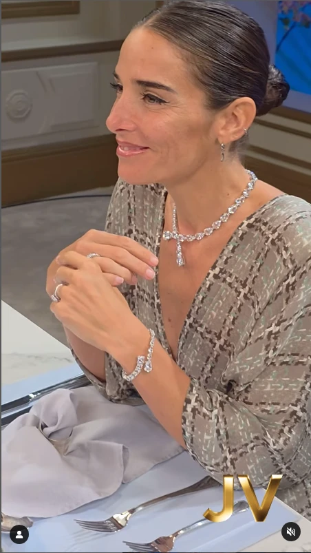 El look a puro glamour de Juana Viale