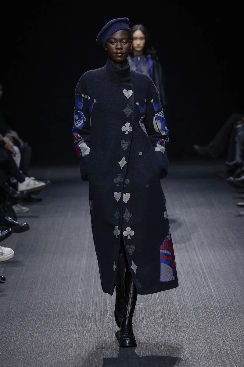 Emporio Armani , otoño invierno 2025 en Milan Fashion Week.