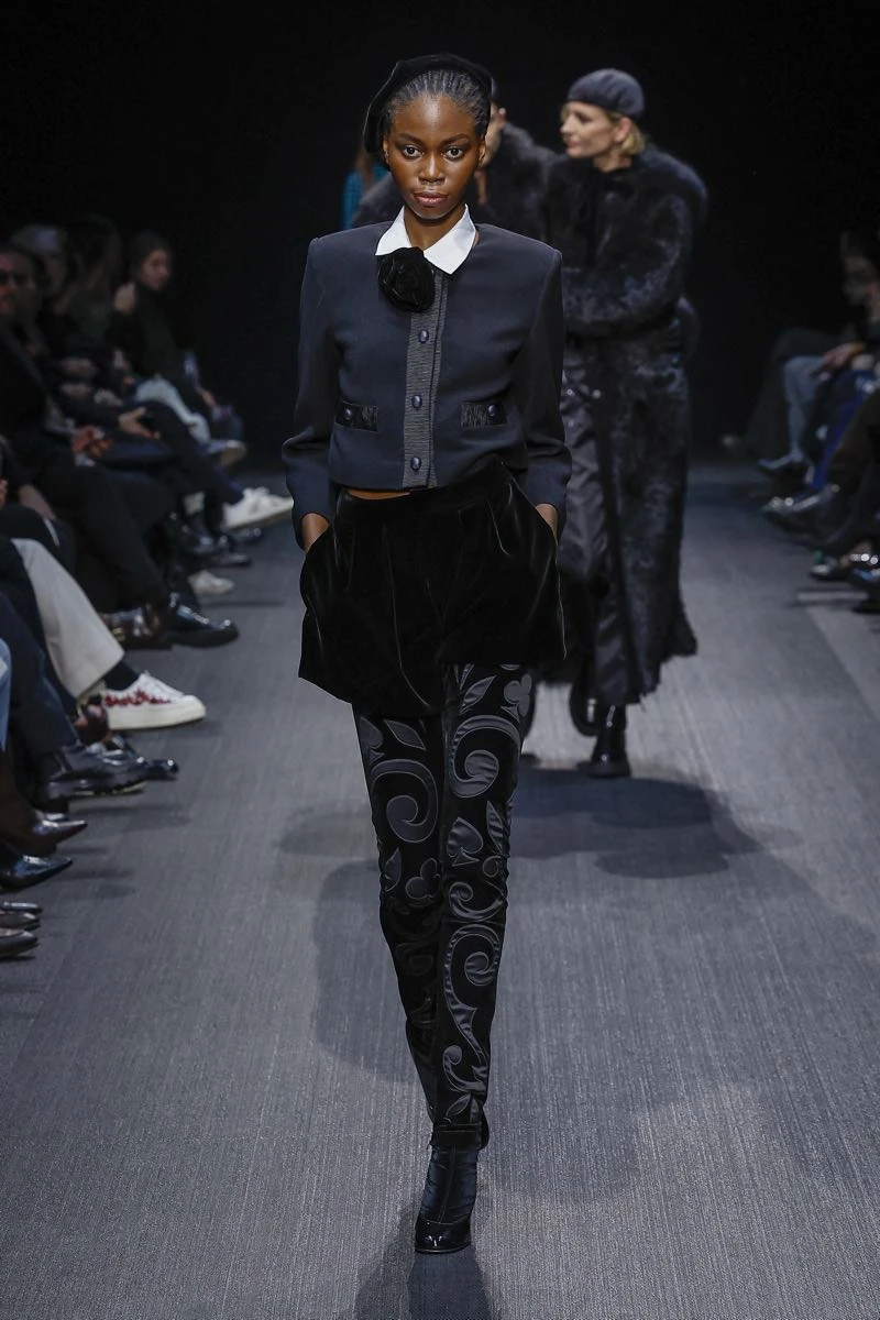 Emporio Armani , otoño invierno 2025 en Milan Fashion Week.