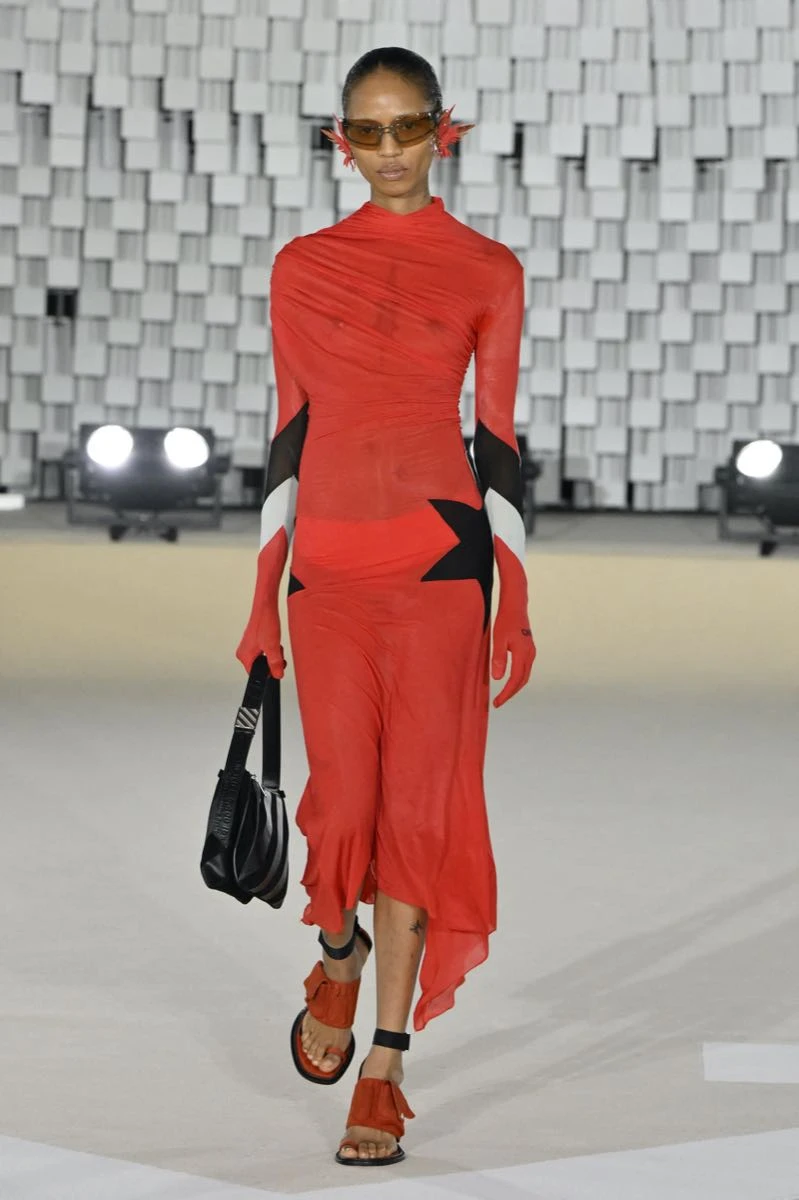 Desfile Off White otoño invierno 2025